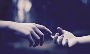 hands in hands