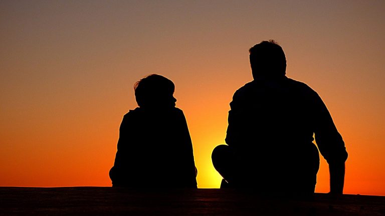 Emotional poetry : इस मुश्किल में कहते हो तुम्हें अकेला छोड़ दूँ – Ranjan Kumar