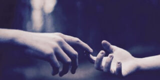 hands in hands